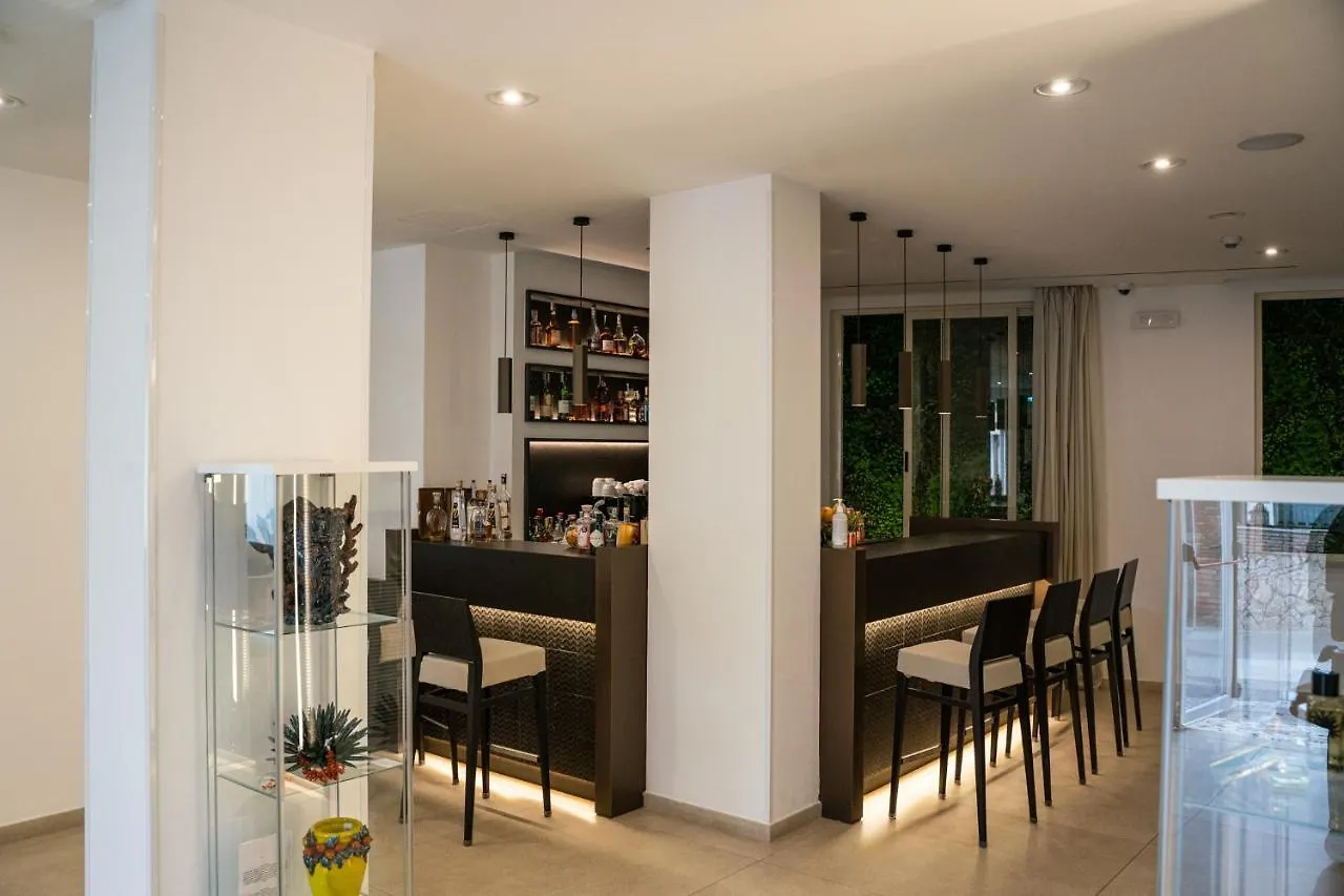 Splendid Hotel Таормина 4*,  Италия